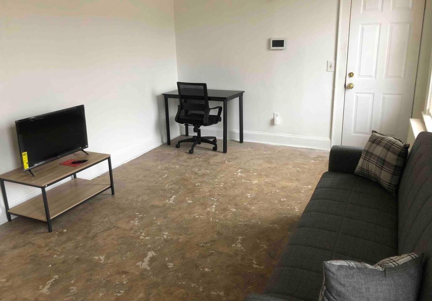 Spacious And Bright 2 Bedroom Apartment With 1 Bathroom And Private Street Entrance Paterson Exterior photo